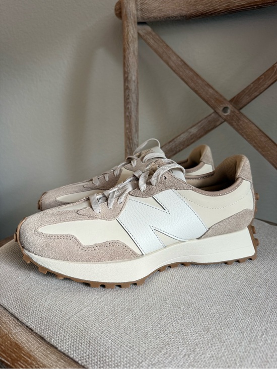 New Balance Shoes - New Balance 327 Sneakers oatmeal